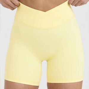 NWT ONER ACTIVE Unified Wrap Shorts 6" | Sherbert
Yellow
